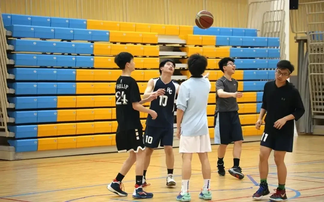 Huayao students play basketball